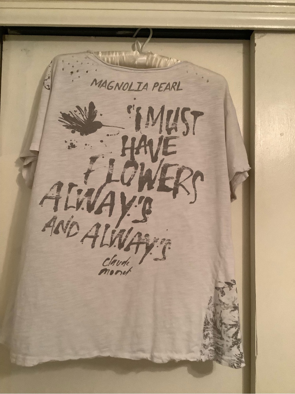 Magnolia Pearl Light Gray Short Sleeve Tee with Bird & Floral Print - Picture 2 of 2